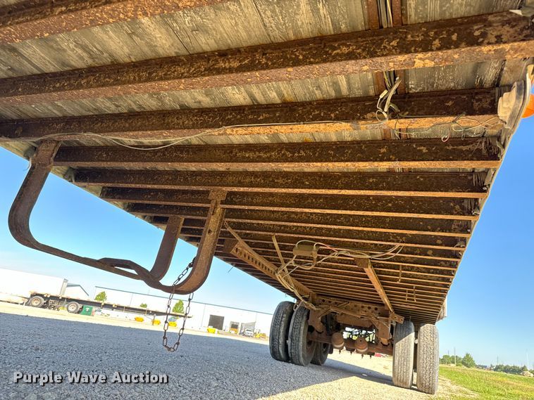 image for item NL9970 2000 Stoughton  AVW-545T-S-C-AR dry van trailer