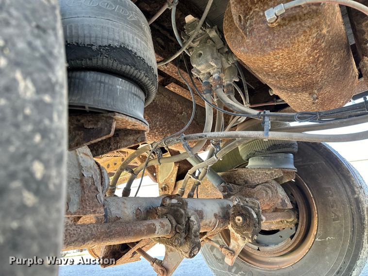 image for item NL9970 2000 Stoughton  AVW-545T-S-C-AR dry van trailer