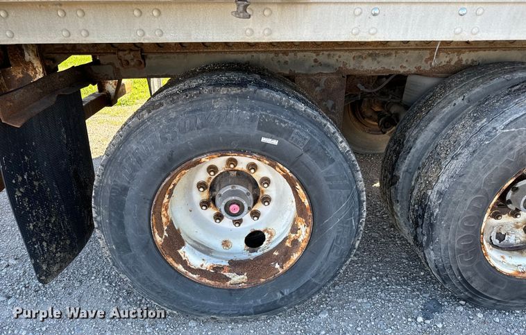 image for item NL9970 2000 Stoughton  AVW-545T-S-C-AR dry van trailer