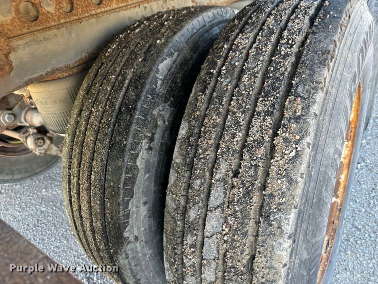 image for item NL9970 2000 Stoughton  AVW-545T-S-C-AR dry van trailer