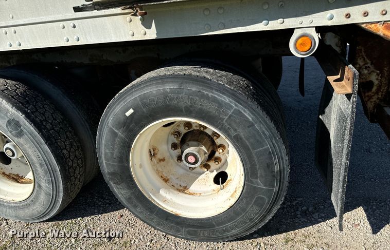 image for item NL9970 2000 Stoughton  AVW-545T-S-C-AR dry van trailer