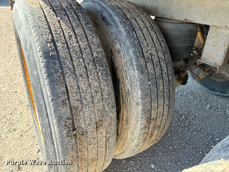 image for item NL9971 2001 Wabash DVCHPC dry van trailer