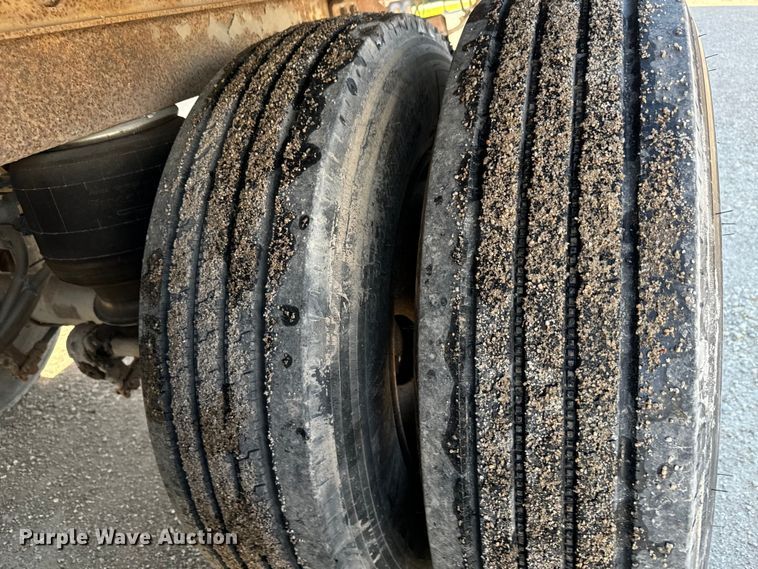 image for item NL9972 1999 Great Dane 7411TP-SAX dry van trailer