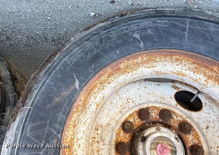 image for item NL9972 1999 Great Dane 7411TP-SAX dry van trailer