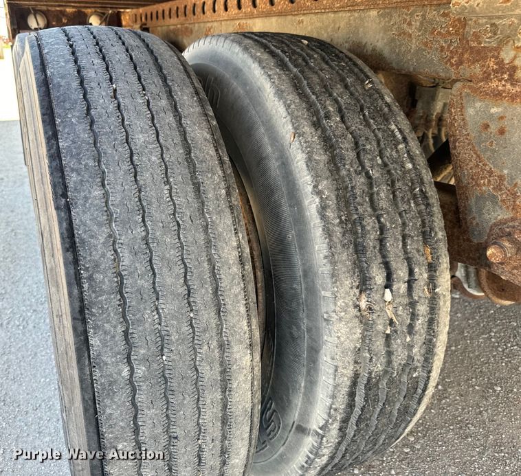 image for item NL9973 2001 Wabash DVCVHPC dry van trailer