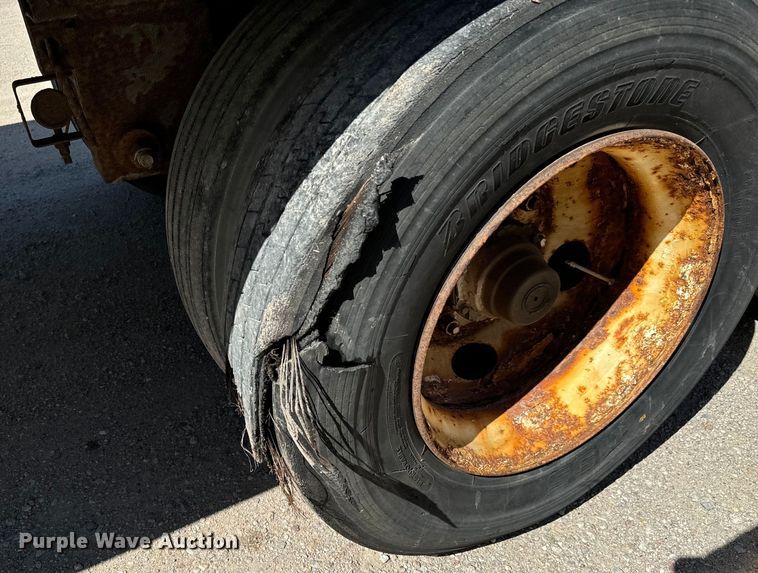 image for item NL9973 2001 Wabash DVCVHPC dry van trailer