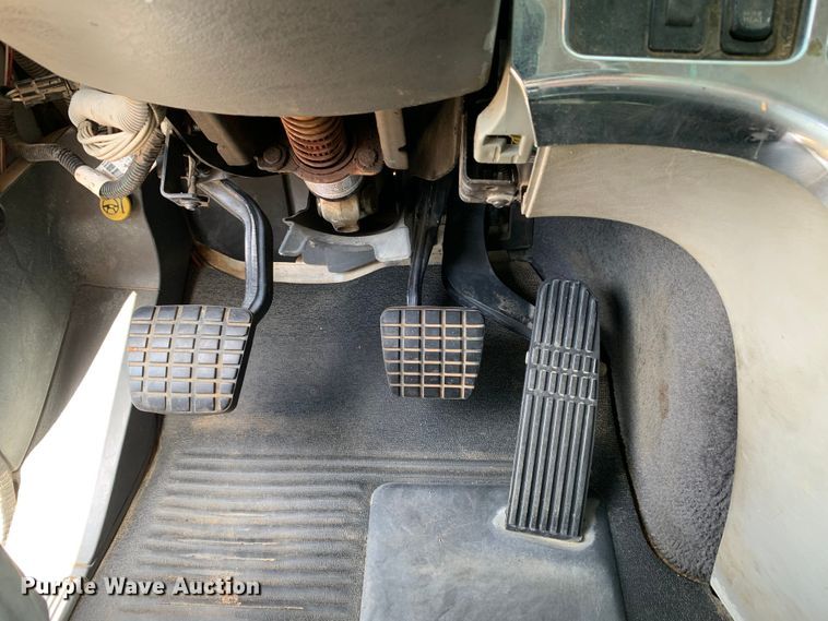 image for item NQ9583 2006 Freightliner  Columbia semi truck