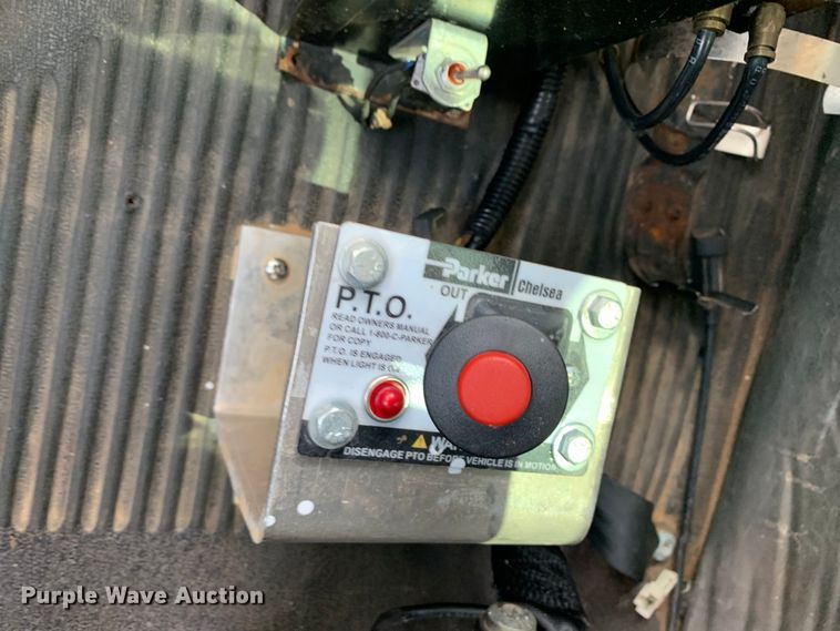 image for item NQ9583 2006 Freightliner  Columbia semi truck