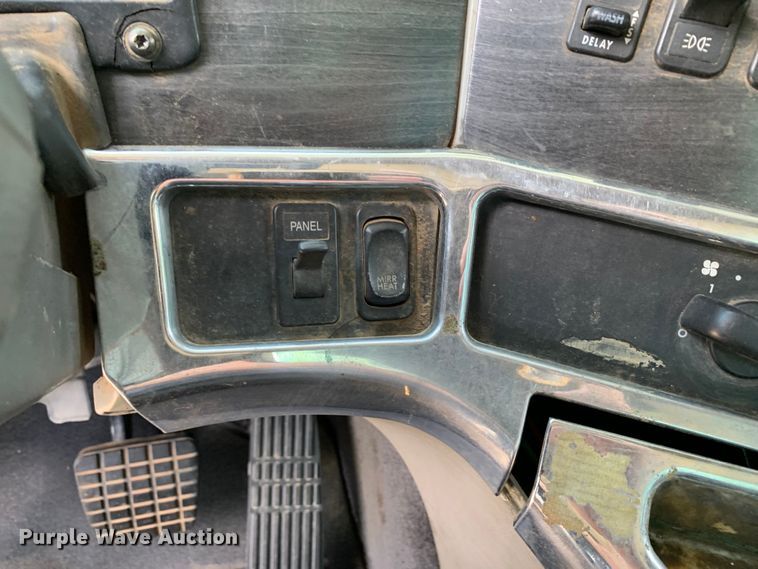 image for item NQ9583 2006 Freightliner  Columbia semi truck