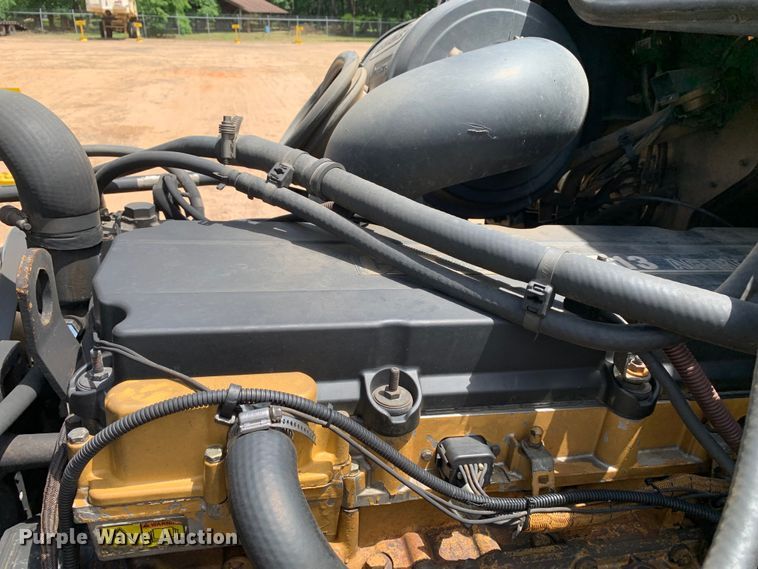 image for item NQ9583 2006 Freightliner  Columbia semi truck