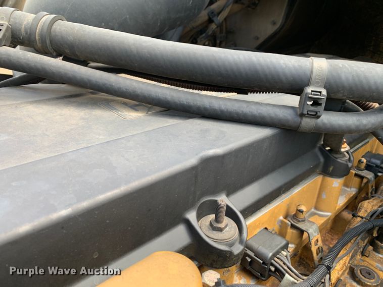 image for item NQ9583 2006 Freightliner  Columbia semi truck