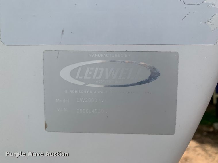 image for item NQ9584 2007 Ford F750 water truck