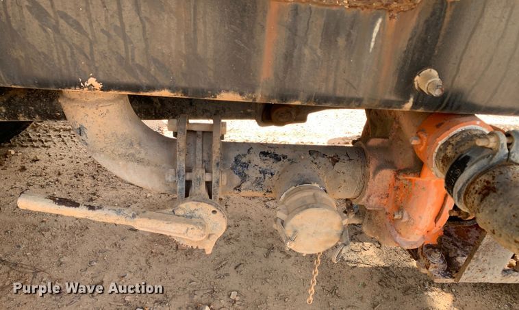 image for item NQ9584 2007 Ford F750 water truck