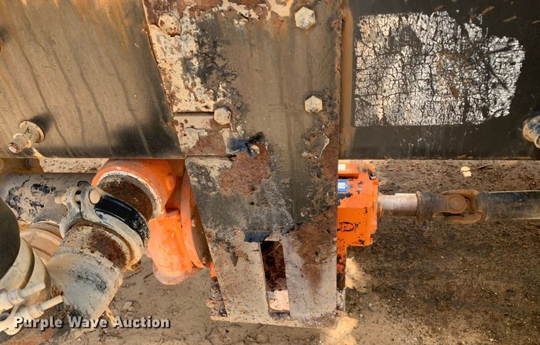 image for item NQ9584 2007 Ford F750 water truck