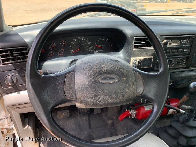 image for item NQ9584 2007 Ford F750 water truck