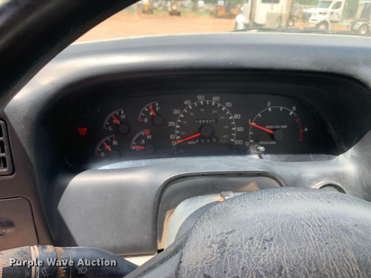 image for item NQ9584 2007 Ford F750 water truck