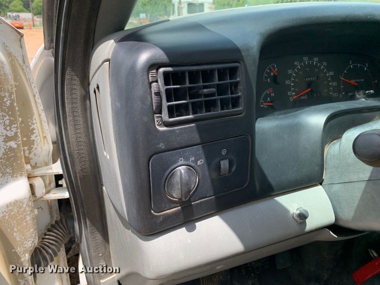 image for item NQ9584 2007 Ford F750 water truck