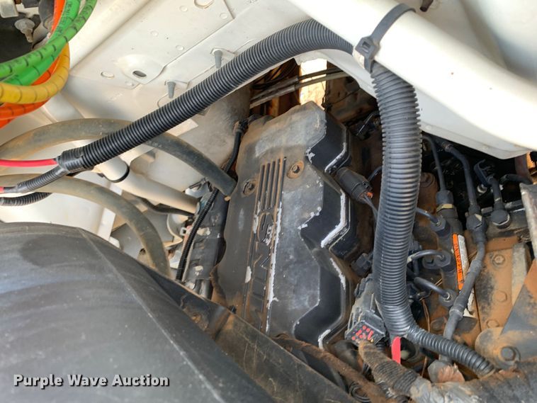 image for item NQ9584 2007 Ford F750 water truck