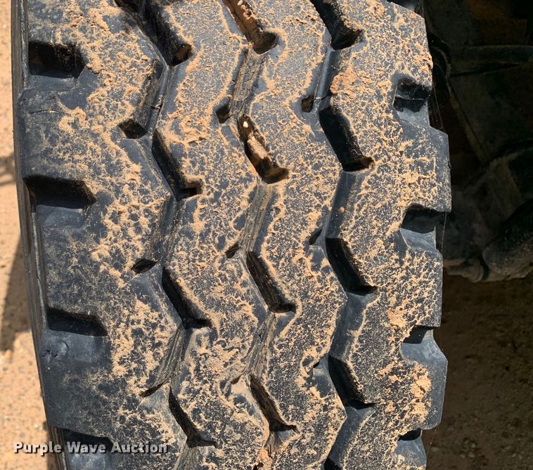 image for item NQ9584 2007 Ford F750 water truck