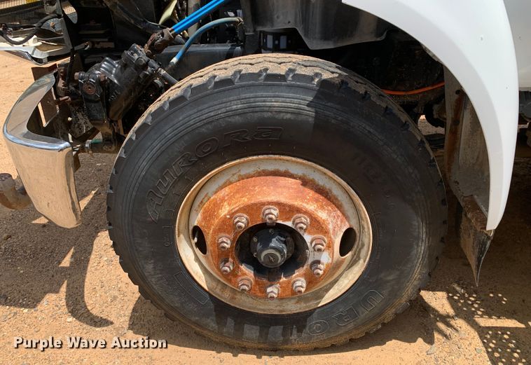 image for item NQ9584 2007 Ford F750 water truck