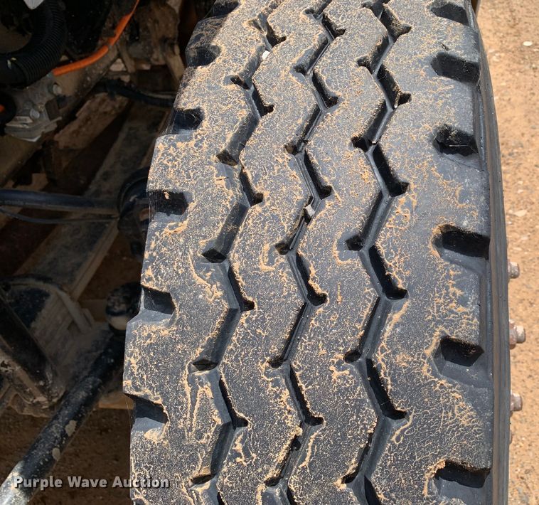 image for item NQ9584 2007 Ford F750 water truck