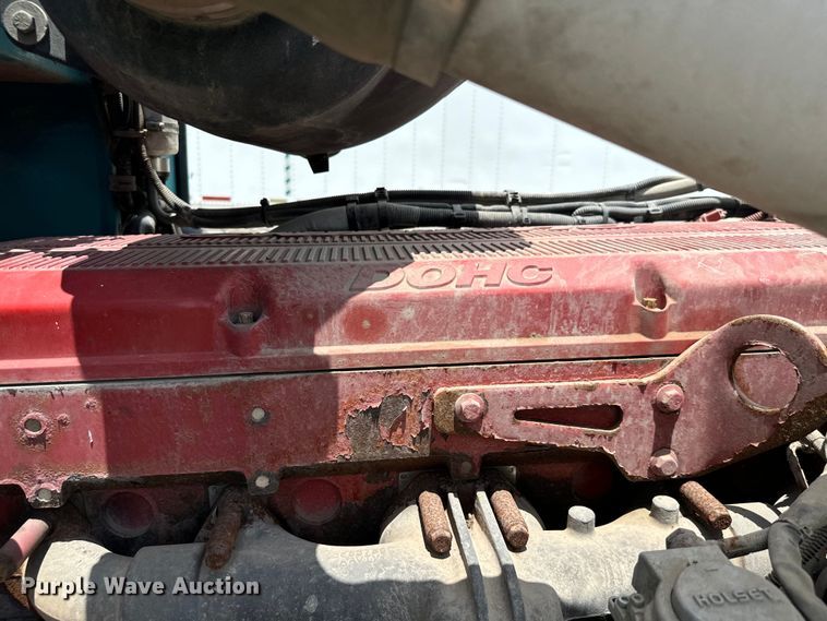 image for item NQ9619 2010 Peterbilt 386 semi truck