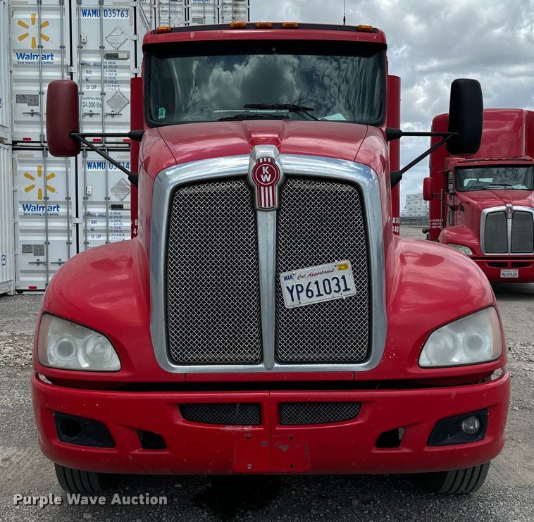 image for item NQ9620 2014 Kenworth T660 semi truck