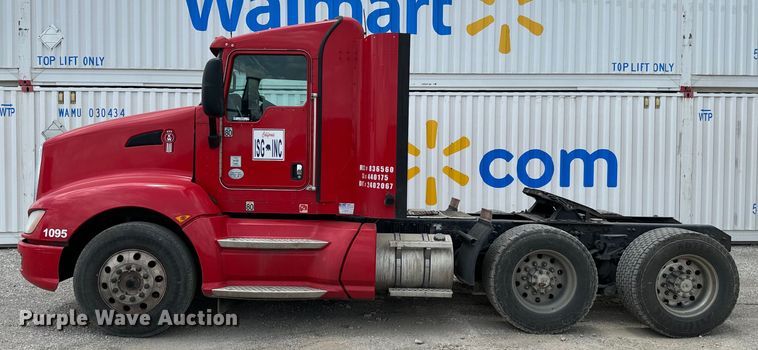 image for item NQ9620 2014 Kenworth T660 semi truck