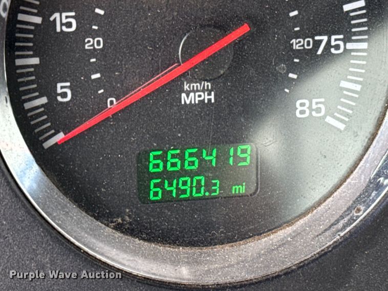 image for item NQ9620 2014 Kenworth T660 semi truck