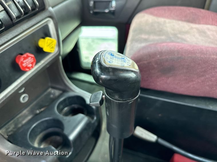 image for item NQ9620 2014 Kenworth T660 semi truck