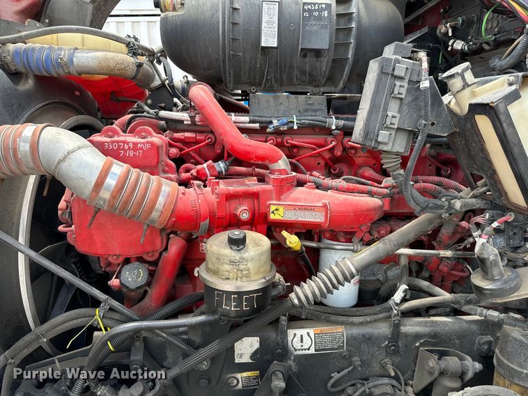 image for item NQ9620 2014 Kenworth T660 semi truck