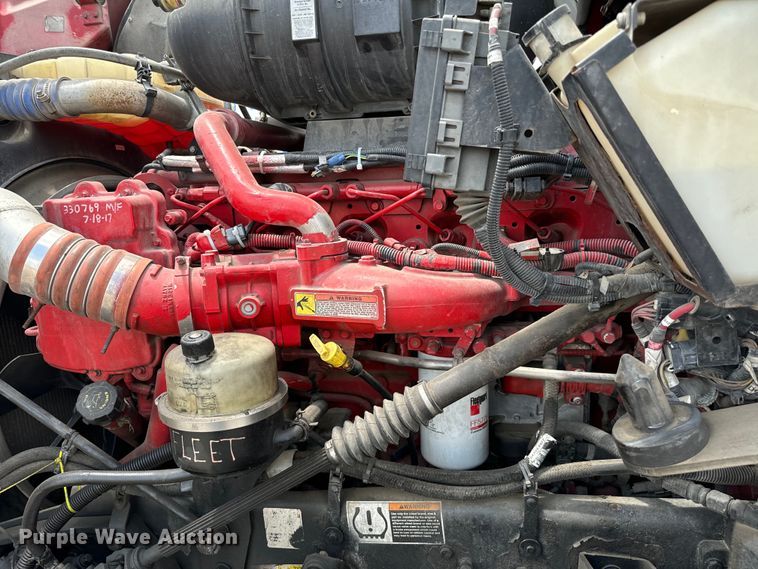 image for item NQ9620 2014 Kenworth T660 semi truck