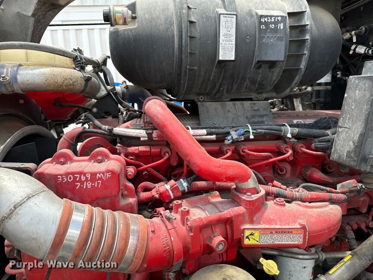 image for item NQ9620 2014 Kenworth T660 semi truck