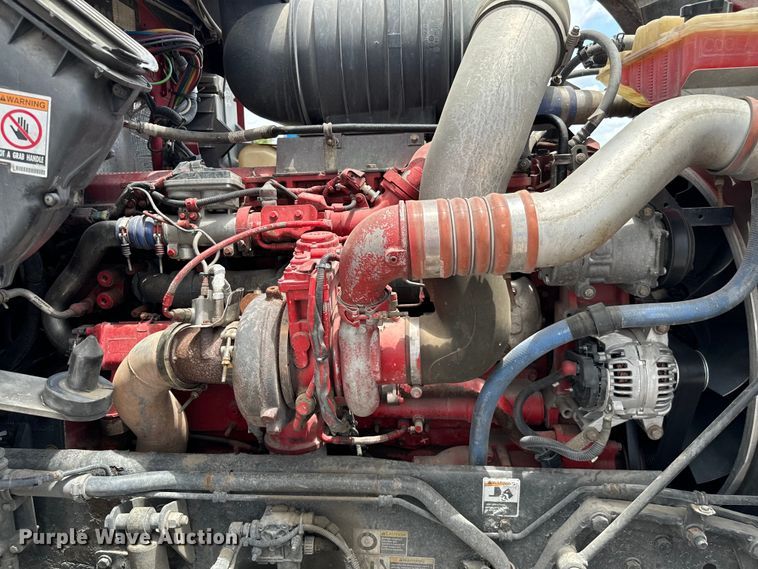 image for item NQ9620 2014 Kenworth T660 semi truck