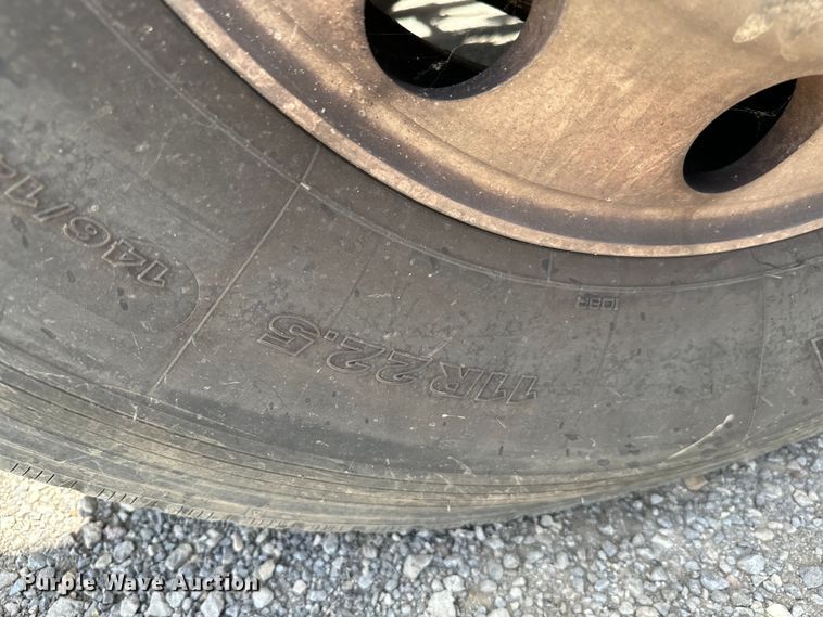 image for item NQ9620 2014 Kenworth T660 semi truck