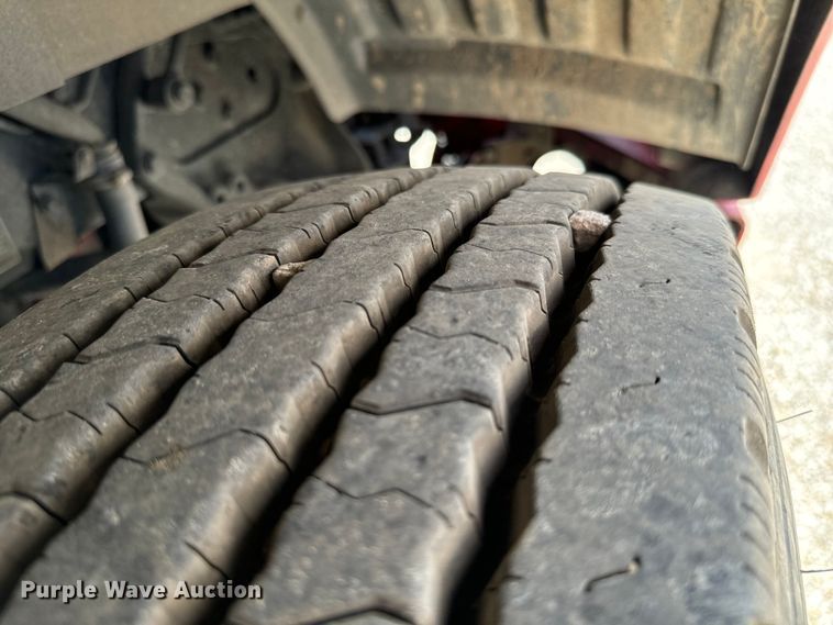 image for item NQ9620 2014 Kenworth T660 semi truck