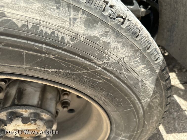 image for item NQ9620 2014 Kenworth T660 semi truck