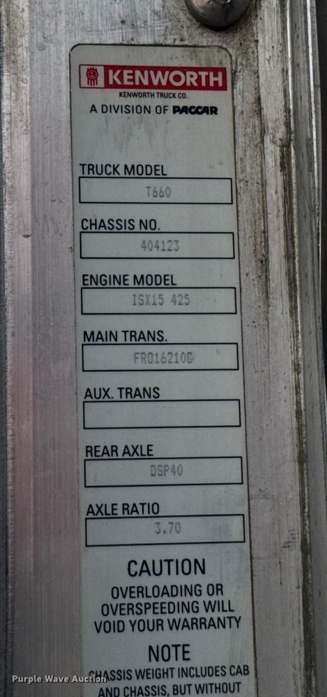 image for item NQ9620 2014 Kenworth T660 semi truck