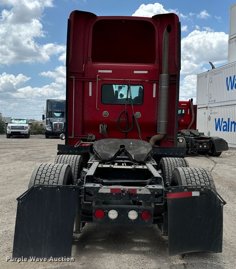 image for item NQ9621 2014 Kenworth T660 semi truck