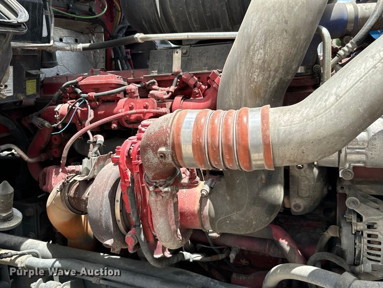 image for item NQ9621 2014 Kenworth T660 semi truck