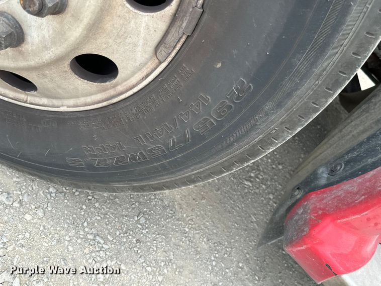 image for item NQ9621 2014 Kenworth T660 semi truck