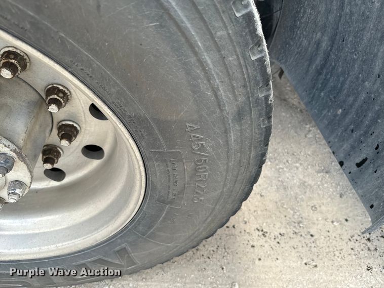 image for item NQ9621 2014 Kenworth T660 semi truck