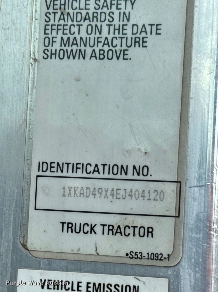 image for item NQ9621 2014 Kenworth T660 semi truck