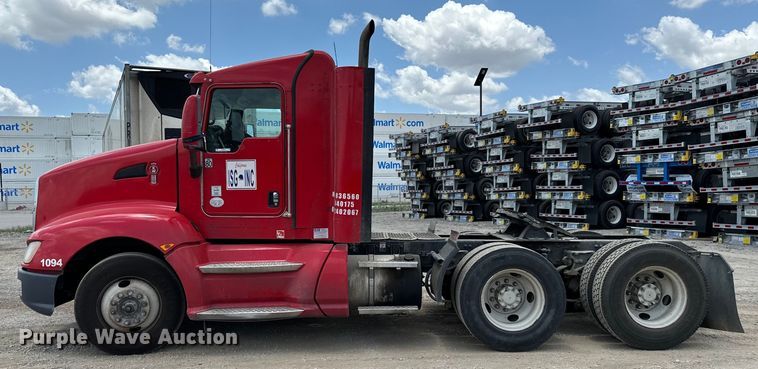 image for item NQ9622 2014 Kenworth T660 semi truck