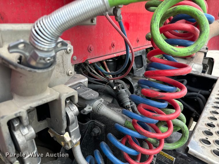 image for item NQ9622 2014 Kenworth T660 semi truck