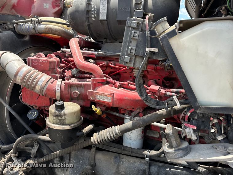 image for item NQ9622 2014 Kenworth T660 semi truck