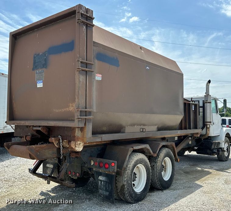 image for item NR9980 1996 Volvo  WGM roll-off container truck