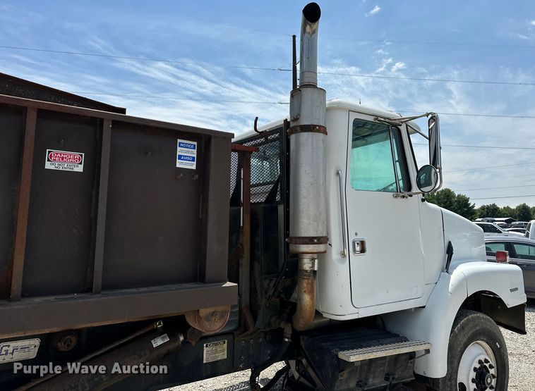 image for item NR9980 1996 Volvo  WGM roll-off container truck