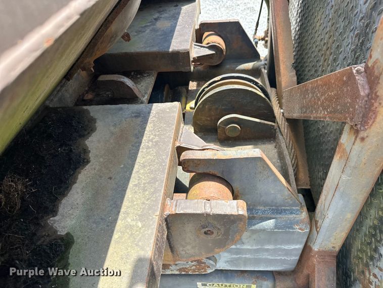 image for item NR9980 1996 Volvo  WGM roll-off container truck