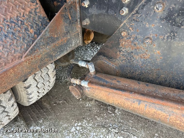 image for item NR9980 1996 Volvo  WGM roll-off container truck